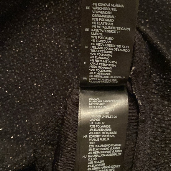 H&M Sparkly Black deep V neck with button - Picture 6 of 6